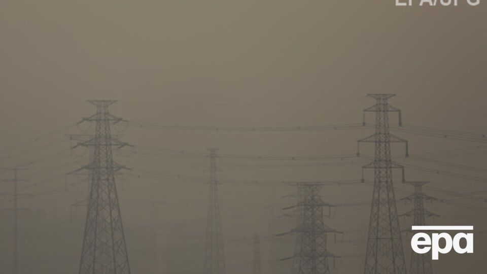 В РФ надеются полностью обеспечить Крым электроэнергией к началу курортного сезона