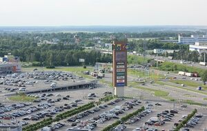 Дальнобойщики обосновались на парковке возле торгового центра "Мега" в Химках