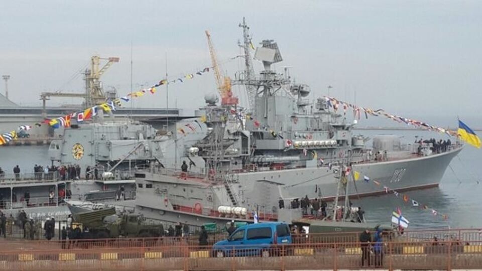 В Одессе показали военную технику и корабли ВМС Украины