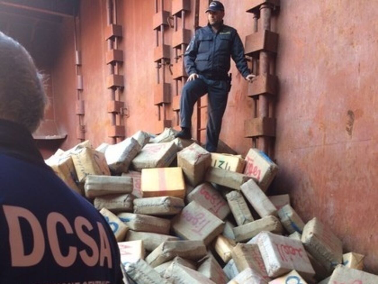 10 украинцев участвовали в контрабанде наркотиков