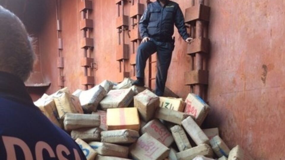 10 украинцев участвовали в контрабанде наркотиков