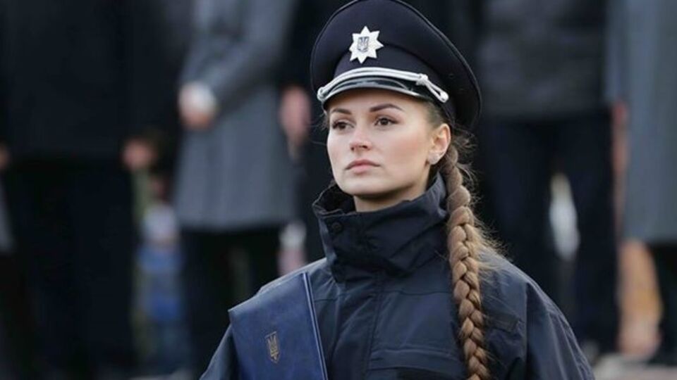 Аваков: Ведите себя прилично. А если нет – приедет строгая полицейская!