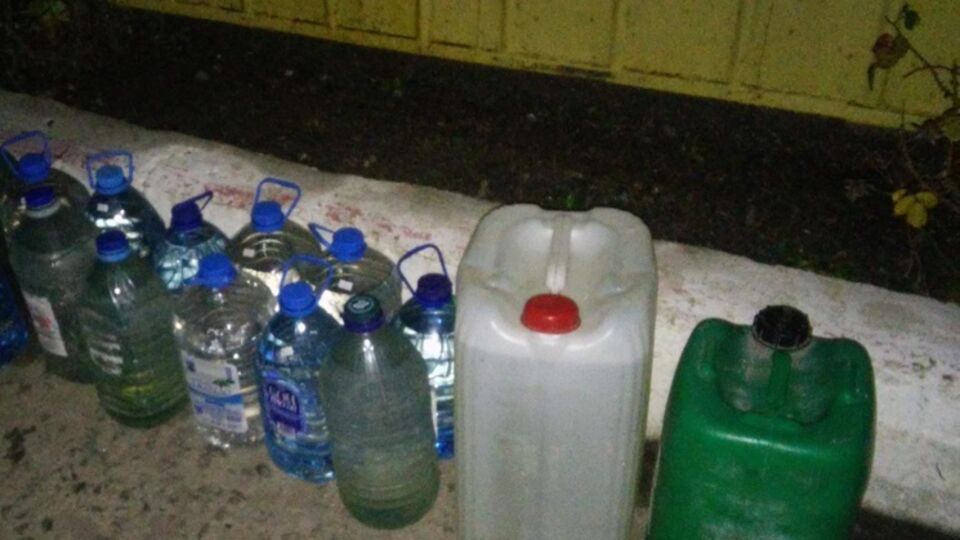 Пограничники нашли в бензобаке у контрабандиста 200 л спирта