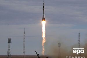 По данным источника, российские военные потеряли один из двух запущенных спутников