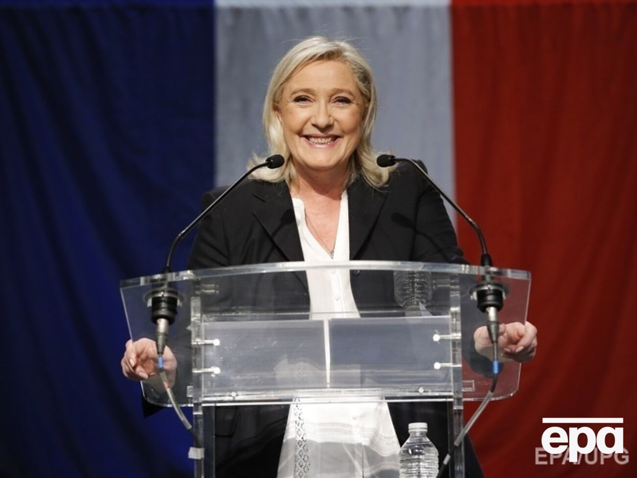 Партия Ле Пен набрала около 30% голосов