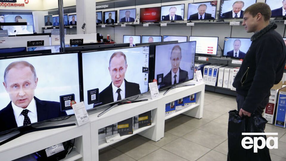 Среди населения России сокращается доля среднего класса