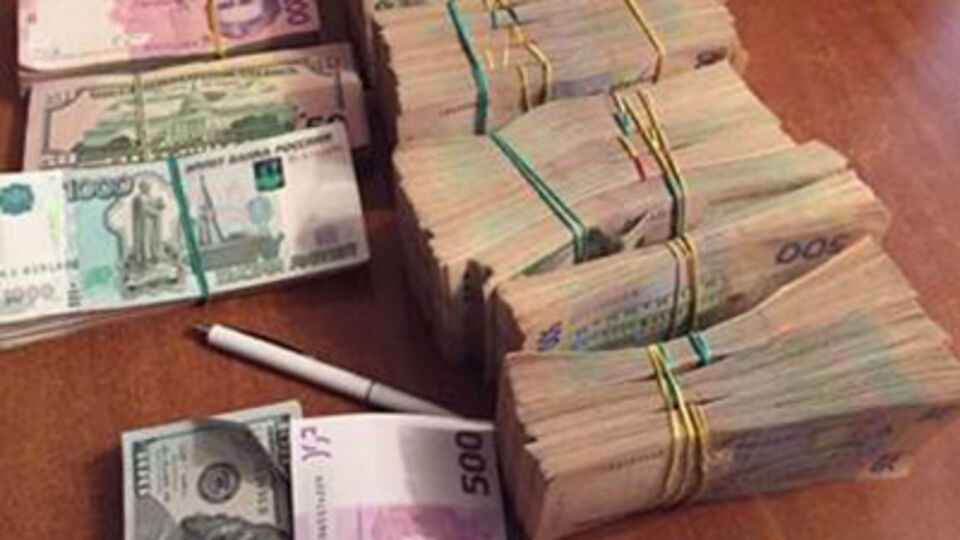 При обысках у теневых финансистов изъята валюта разных стран