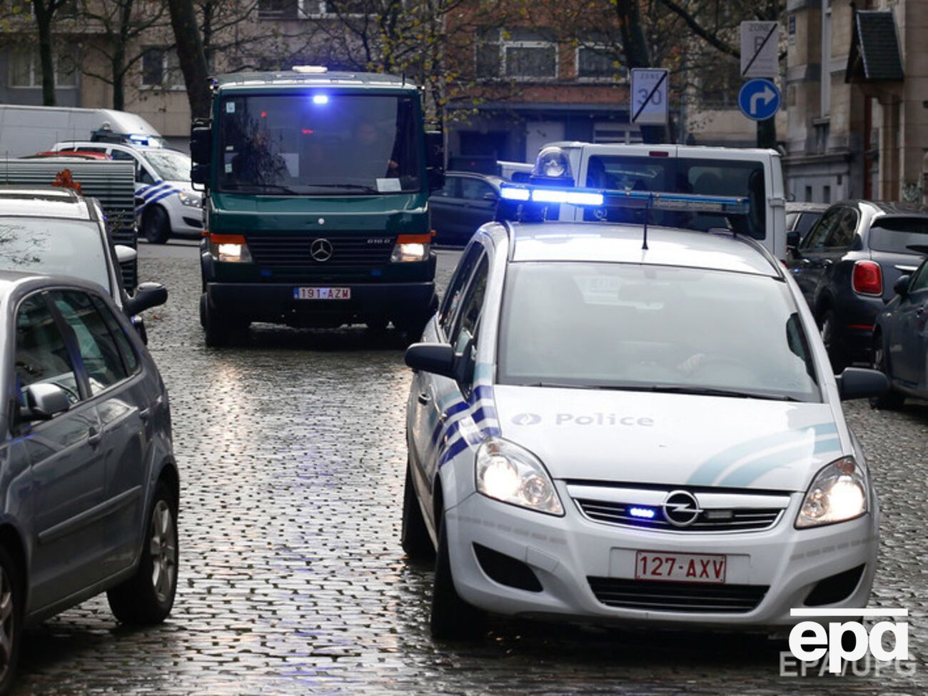 Полиция ищет взрывчатку в порту Антверпена