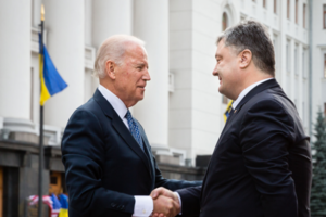 Джо Байден и Петр Порошенко. Вице-президент США заявил о выделении Киеву $190 млн на поддержку реформ