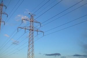 Предполагается, что подключение линии стабилизирует ситуацию в районах Херсонской области, запитанных по резервной схеме