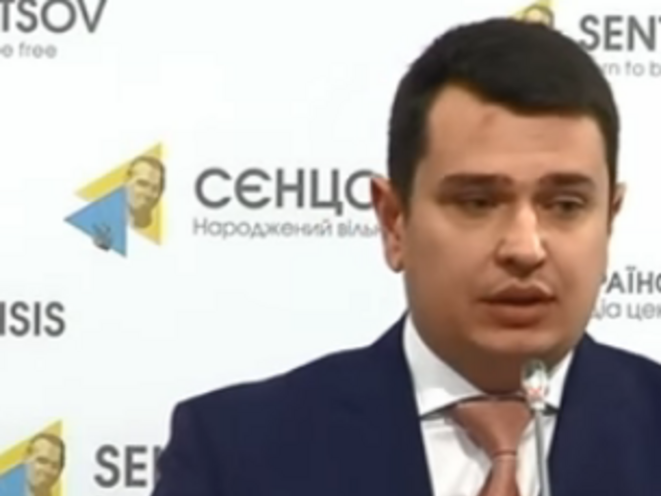 По словам главы НАБУ Артема Сытника, для реализации возможностей детективов антикоррупционного бюро в антикоррупционной прокуратуре не хватает прокуроров