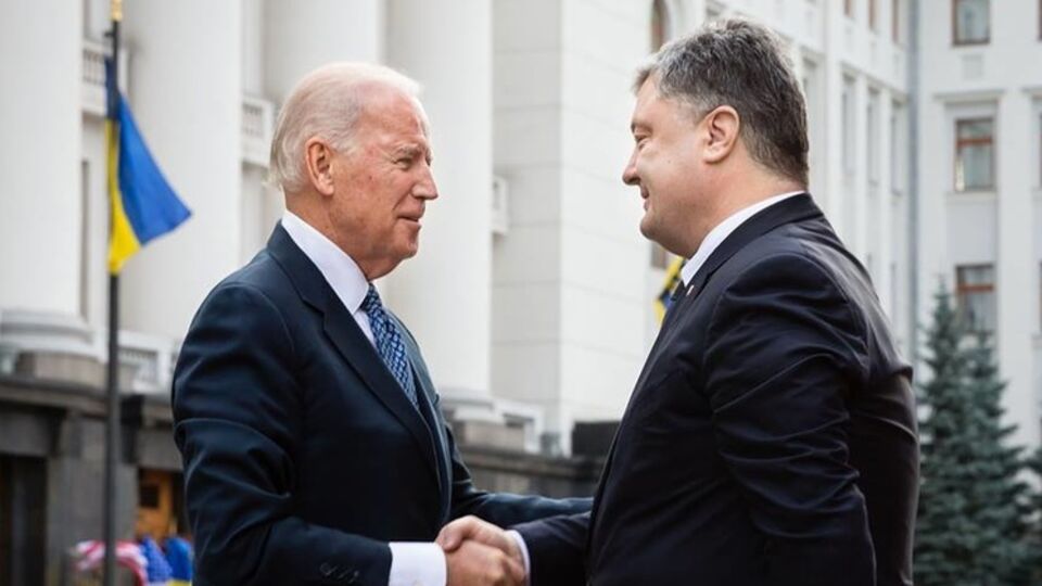 Вице-президент США Джо Байден и президент Украины Петр Порошенко