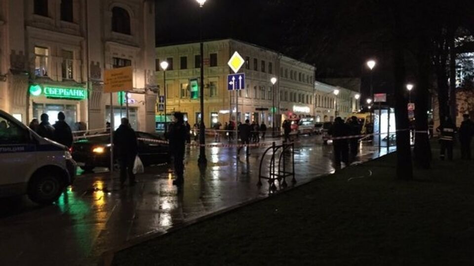 В результате взрыва в центре Москвы пострадало четыре человека