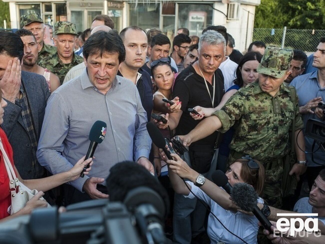 Гашич оскорбил журналистку, которая опустилась на колени, чтобы не мешать видеооператорам