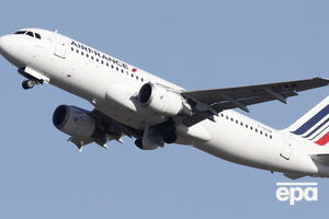 Самолет совершил экстренную посадку из-за сообщения о бомбе