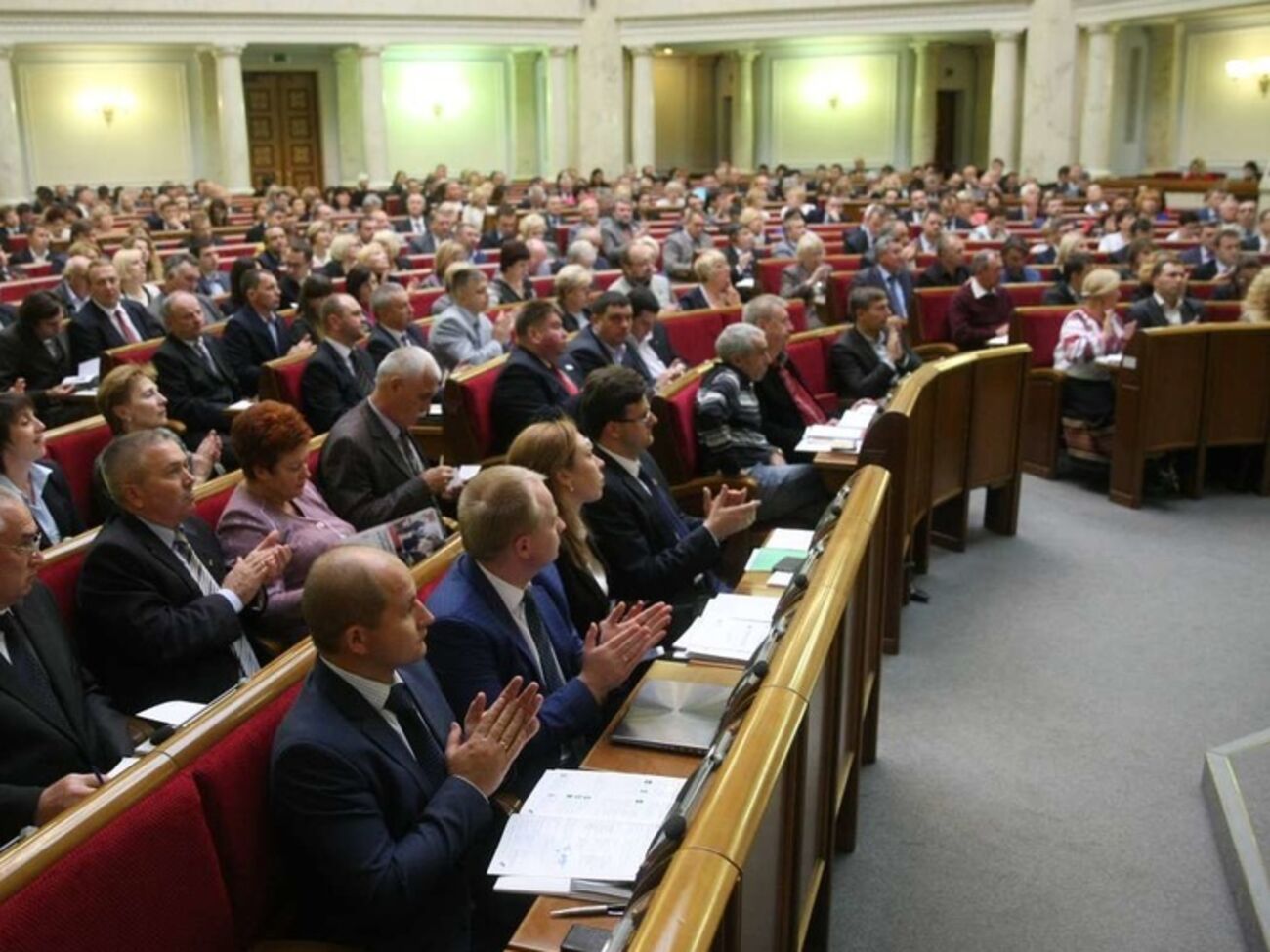 Парламент поддержал право на бесплатную медпомощь для пострадавших майдановцев