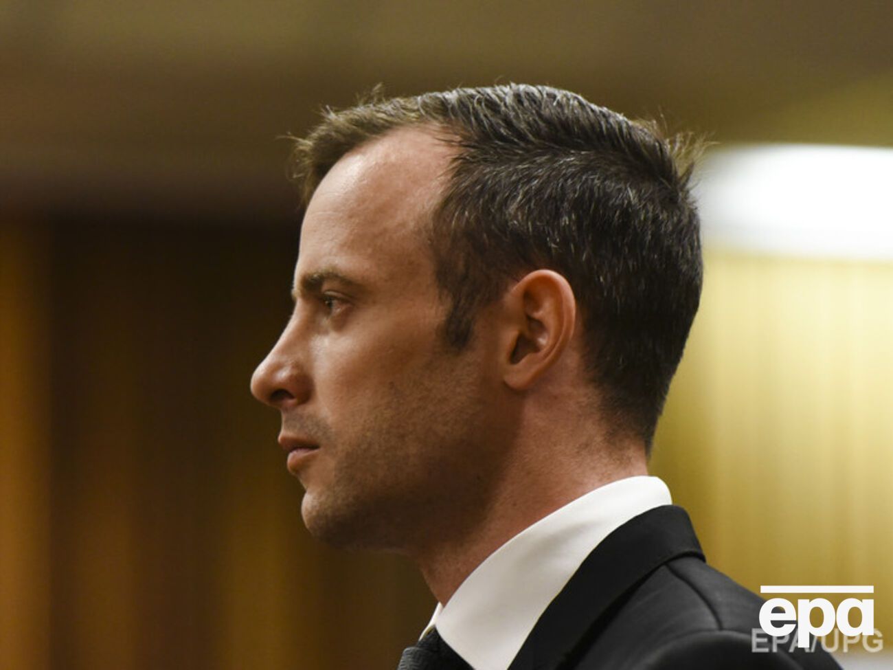 Писториус остается под домашним арестом