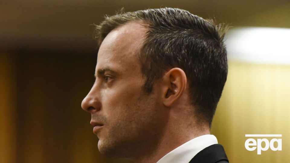 Писториус остается под домашним арестом