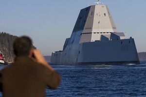 Самый большой эсминец ВМС США вышел в море. Фоторепортаж