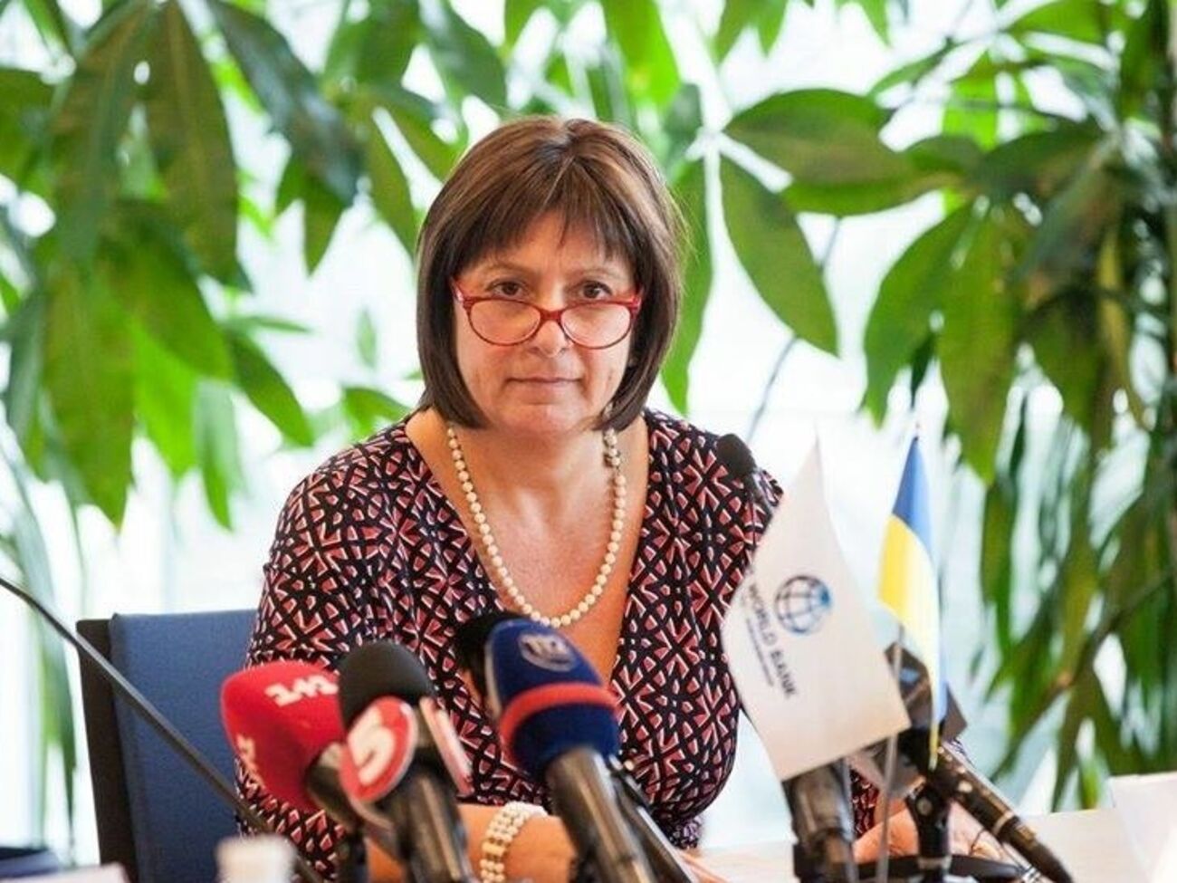 Яресько: Ключевые новации этих предложений &ndash; введение ставок налога на доходы физлиц и налога на прибыль до 18% уже со следующего года, и до 17% &ndash; уже с 2017 года