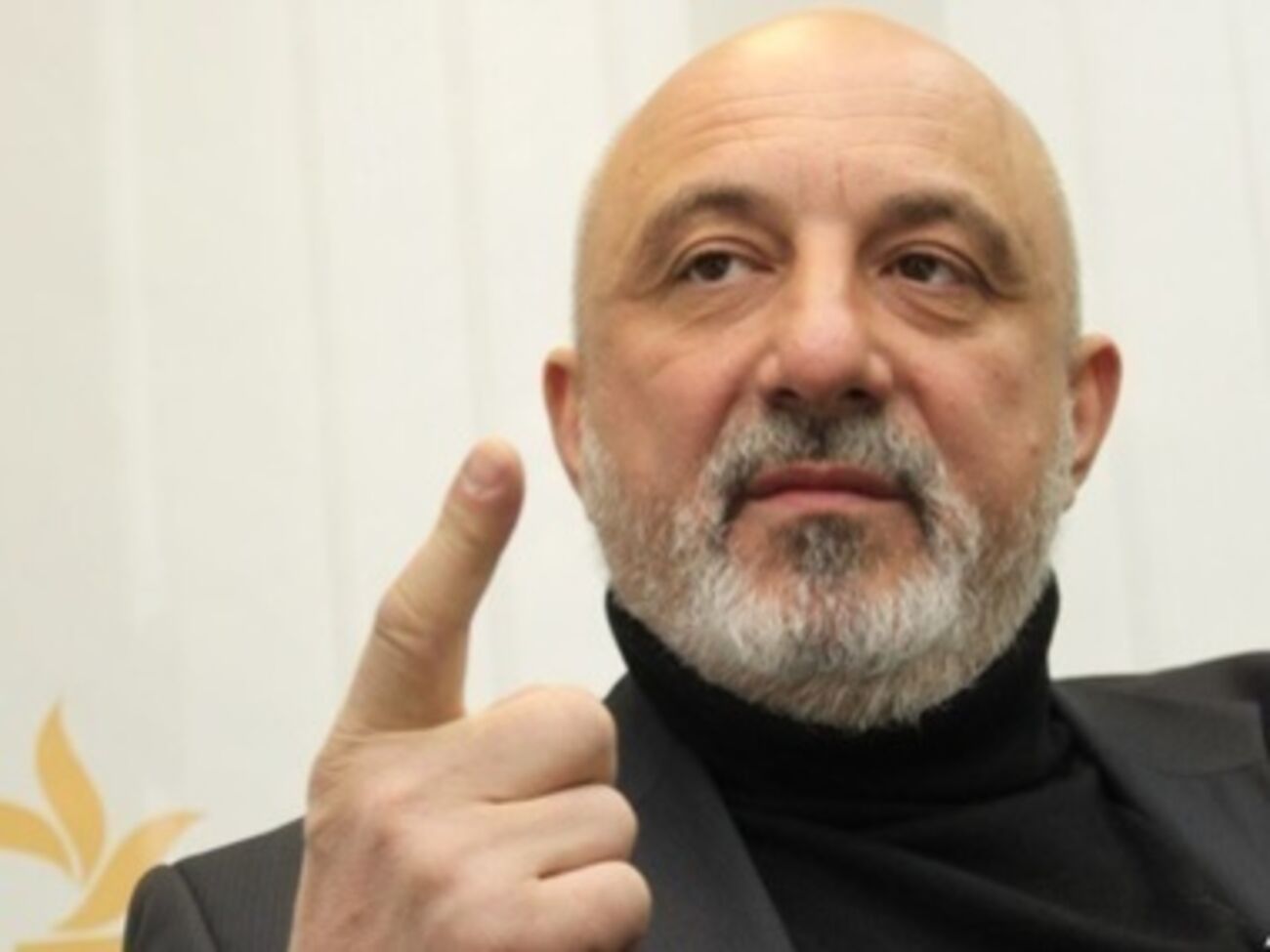 Иван Плачков:&nbsp;Не думаю, что Украина и Россия достигнут соглашения и контракт на энергоснабжение Крыма в будущем году будет подписан