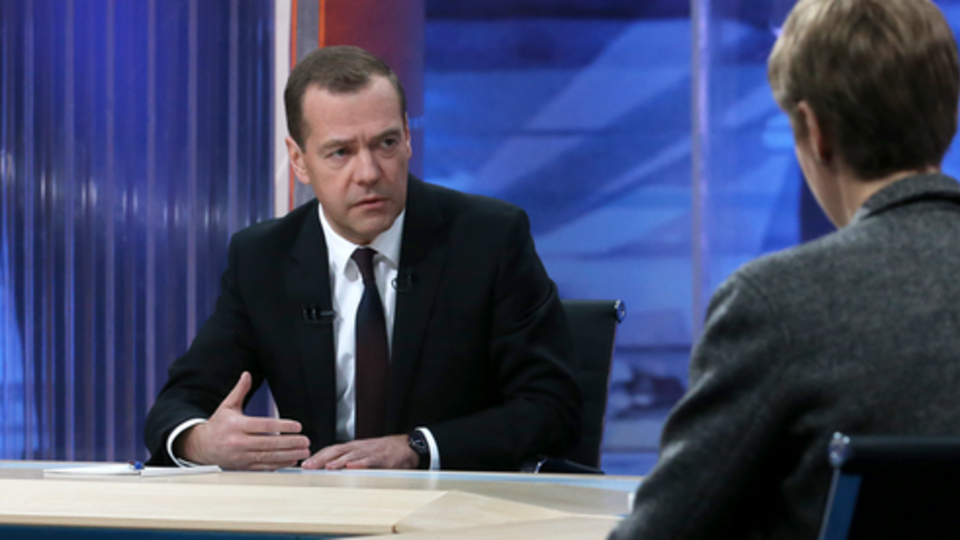 Медведев: К 2018 году в Крыму запланировано построить две новые электростанции