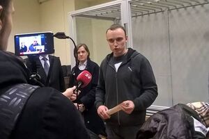 Дениса Полищука выпустили из-под стражи и поместили под круглосуточный домашний арест с ношением электронного браслета