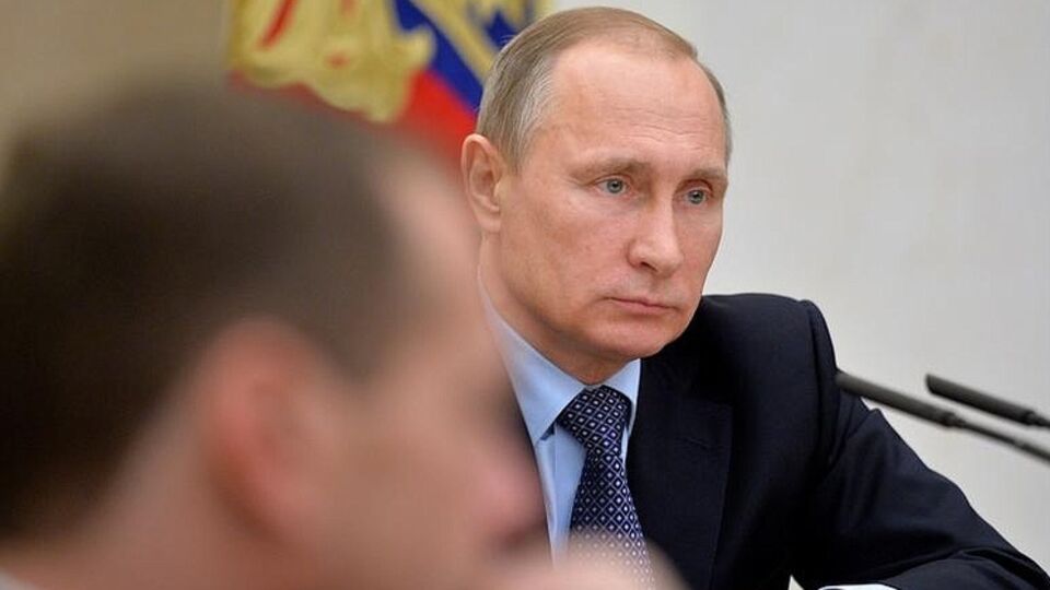 Путин убеждает членов Кабмина, что покупать электроэнергию у Украины больше не надо