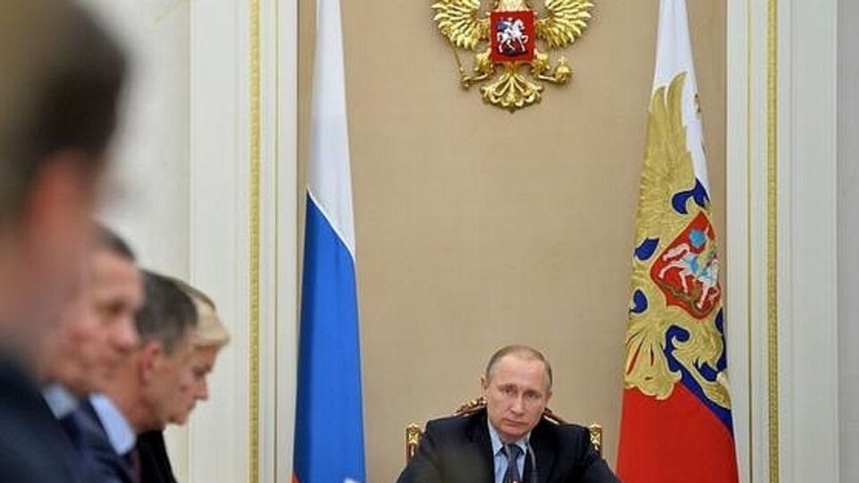 Путин: Россия подает в суд на Украину из-за долга