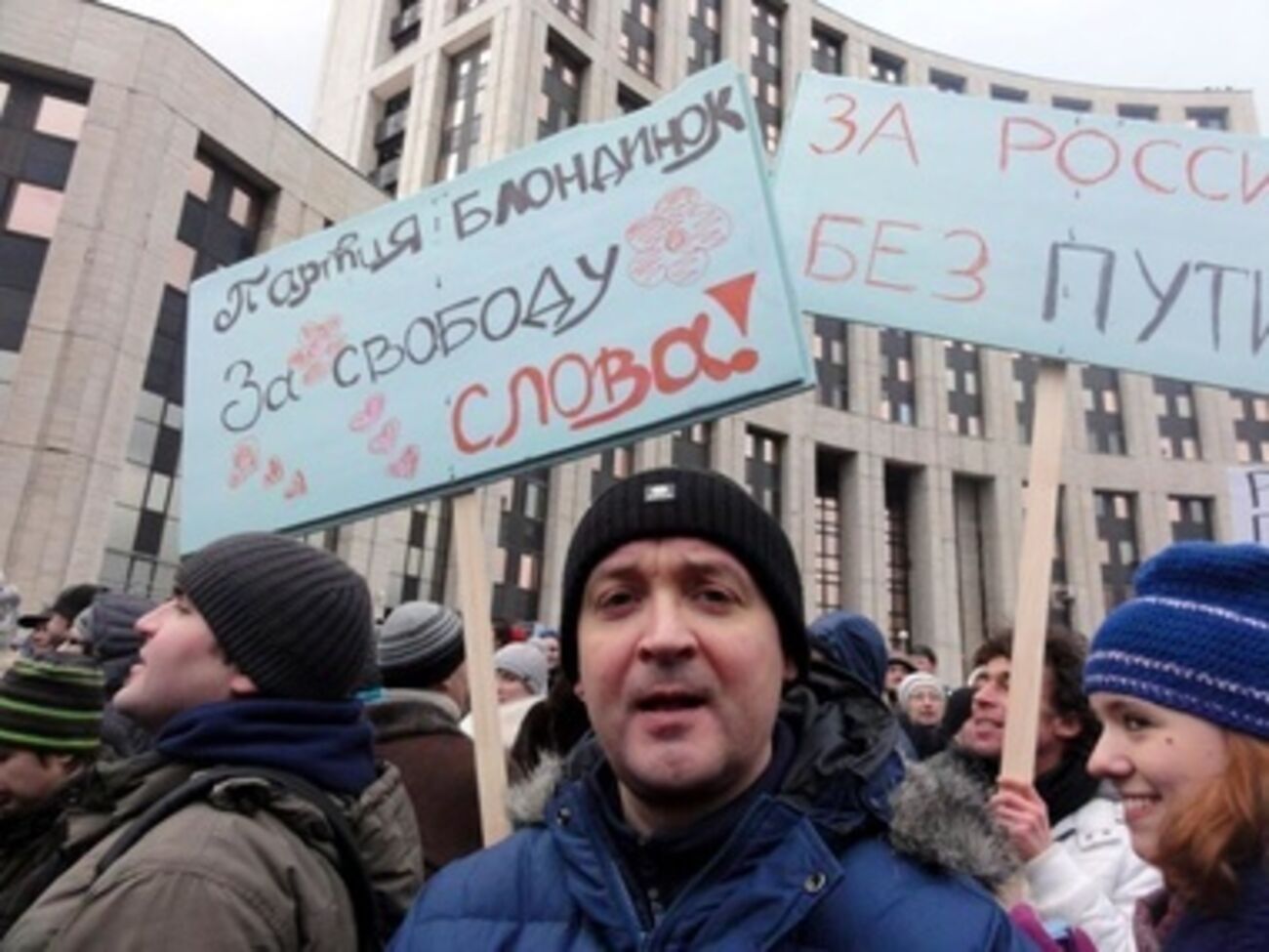 Сергей Козлов: Раненным солдатам и родственникам погибших платят, потому они и молчат