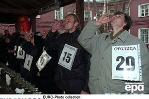 Российские власти решили снизить цены на водку