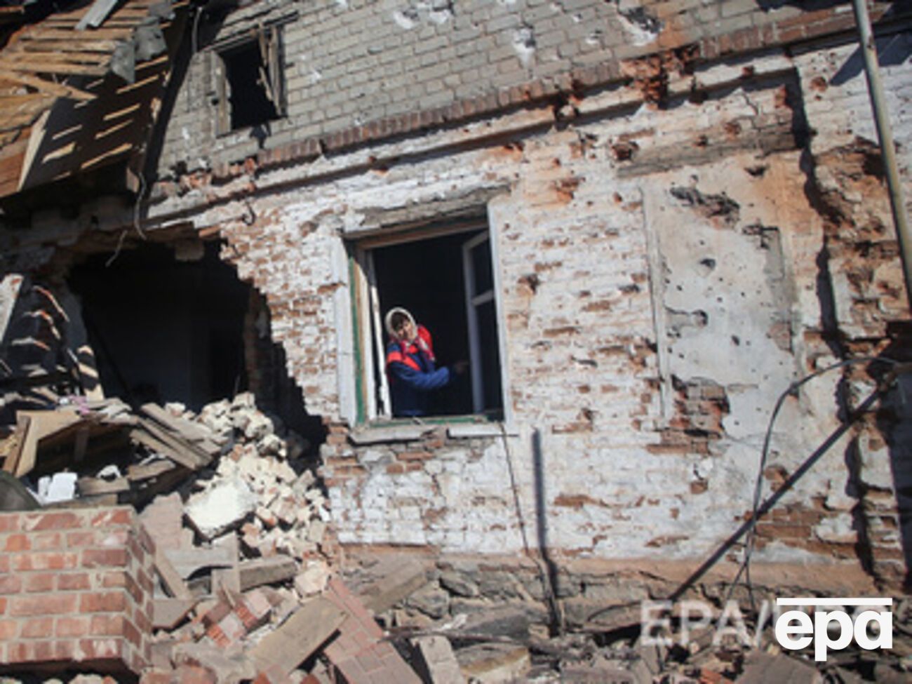 В Авдеевку и Дебальцево доставили генераторы