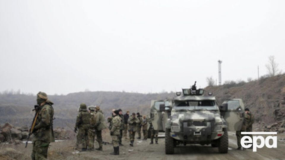 Продолжается переброска техники в Донецк