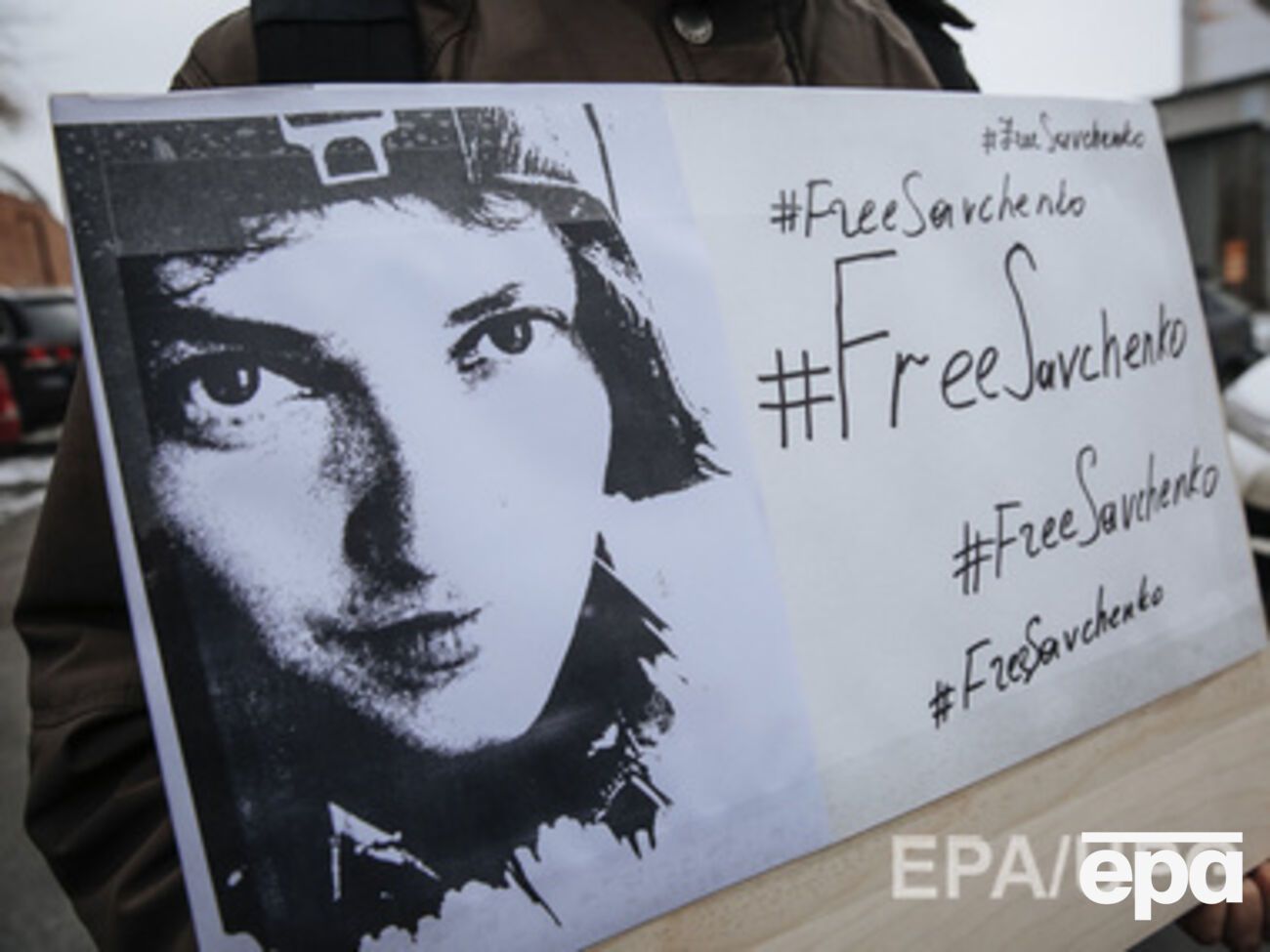 Следствие требует продлить арест Савченко