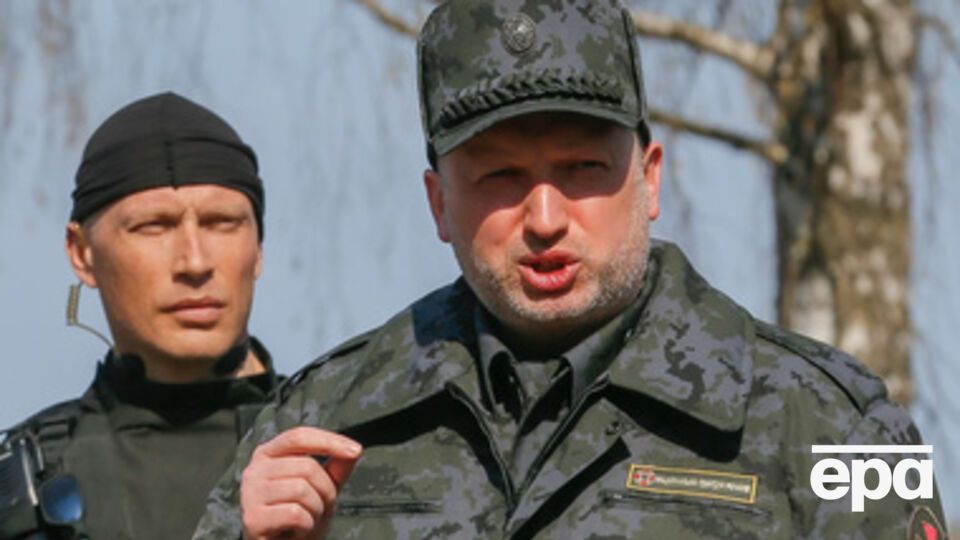 Турчинов координирует действия сил АТО под Мариуполем