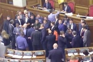 Гройсман заявил, что решение о повторном голосовании будет принимать регламентный комитет Рады