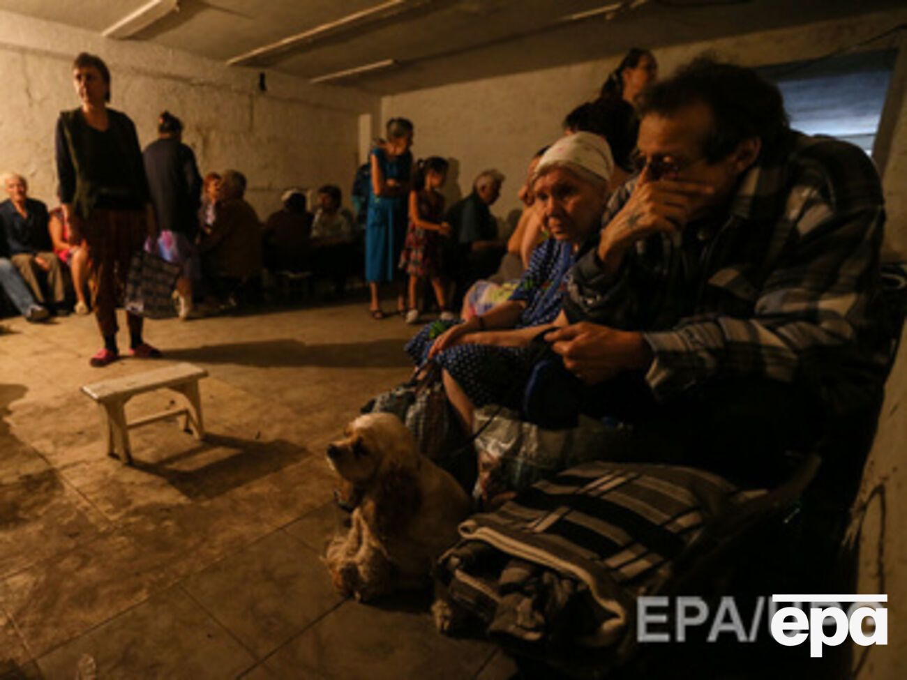 По данным местных властей, в 20-тысячной Попасной остается не более 4 тыс. жителей