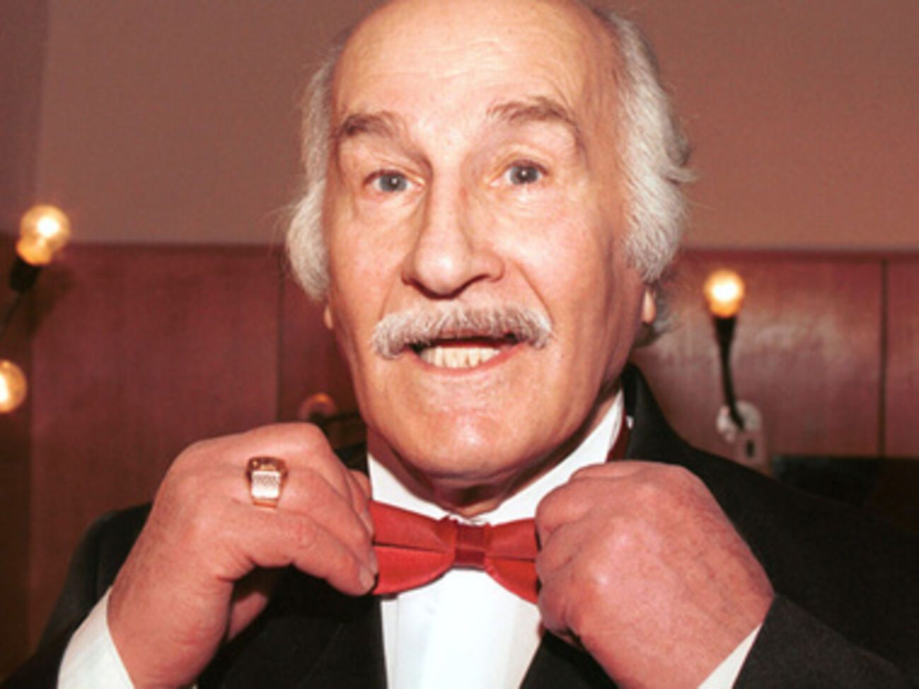 Зельдин начал актерскую карьеру еще в 30-х годах прошлого века