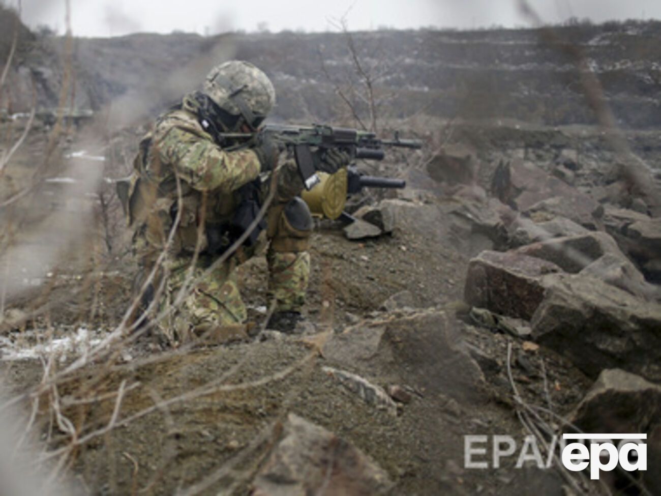 Под Мариуполем продолжается противостояние между украинской армией и боевиками