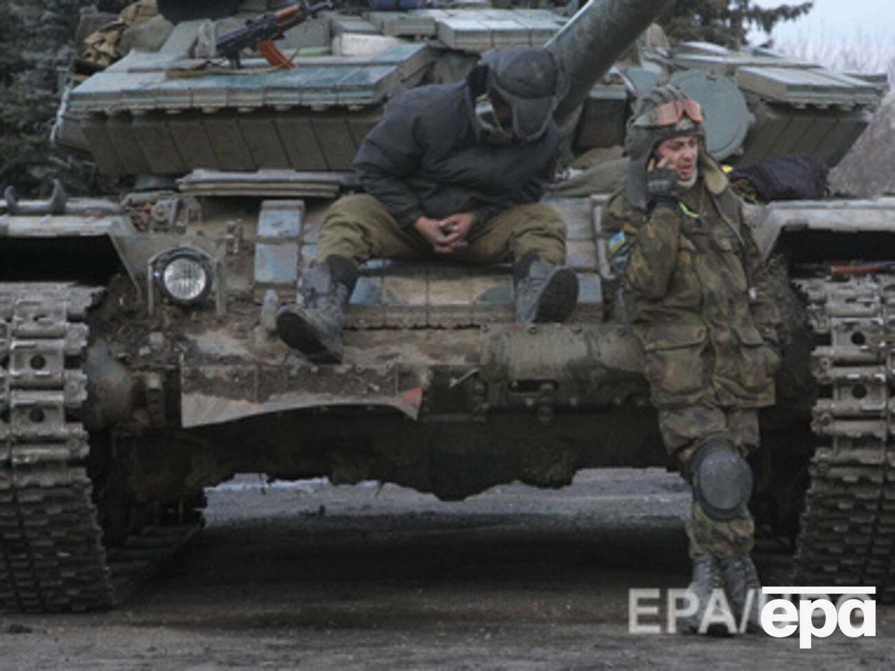 Тымчук: Основная масса свежих формирований террористов двигалась через Алчевск, а также с юга