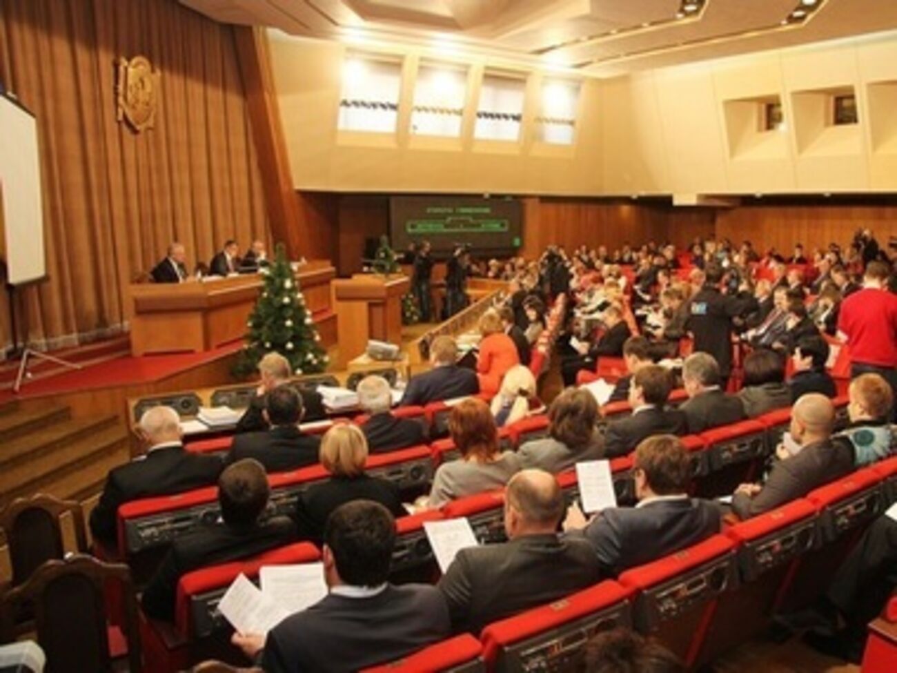 "Парламент" решил внести изменения в постановление Госсовета "О вопросах управления собственностью Республики Крым"