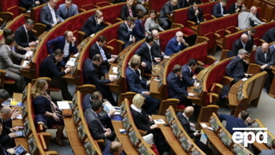 Рада собирается ввести институт тюремных капелланов