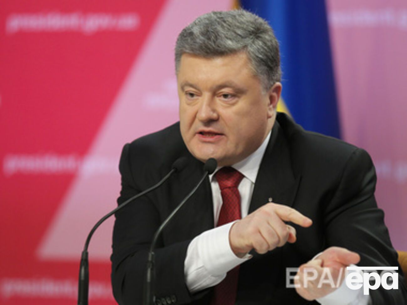 Петр Порошенко сегодня в Минске примет участие в заседании "нормандской четверки" по Донбассу