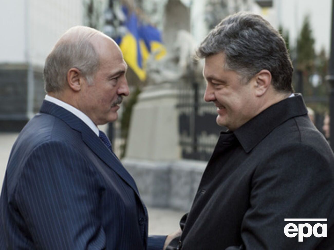 Порошенко переговорит с лидером Беларуси до начала переговоров с лидерами Франции, Германии и России