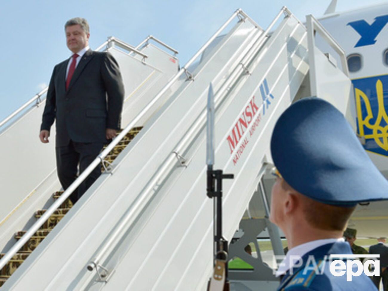 Петр Порошенко уже прилетел в Минск