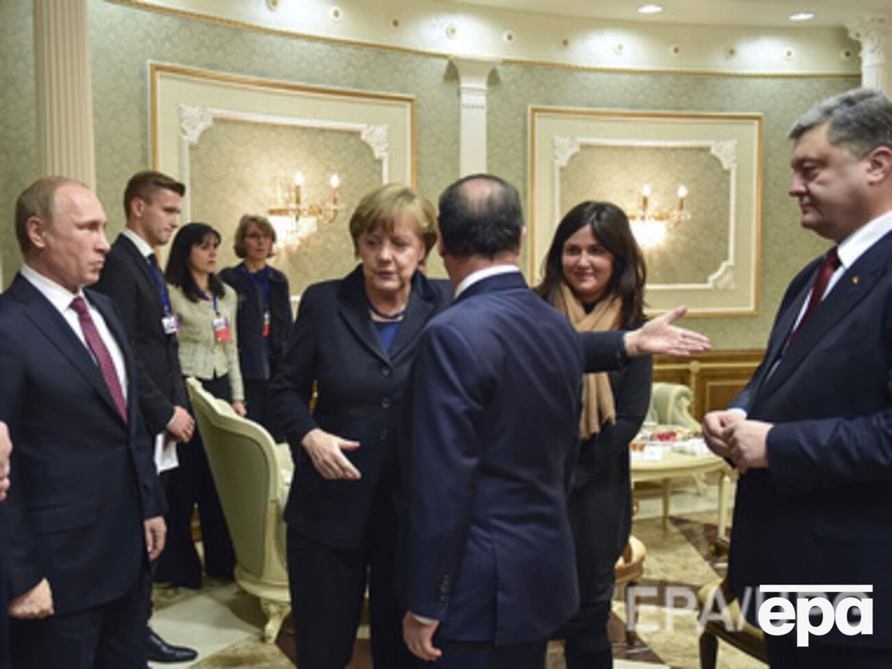 Переговоры в Минске начались больше часа назад