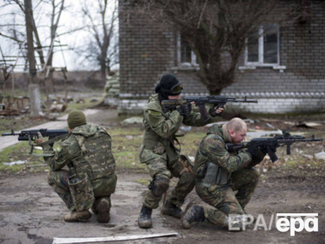 Семенченко: Части батальона "Донбасс" проводят зачистку поселка и прилегающего участка трассы