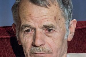 Мустафа Джемилев не может попасть в Крым с апреля прошлого года