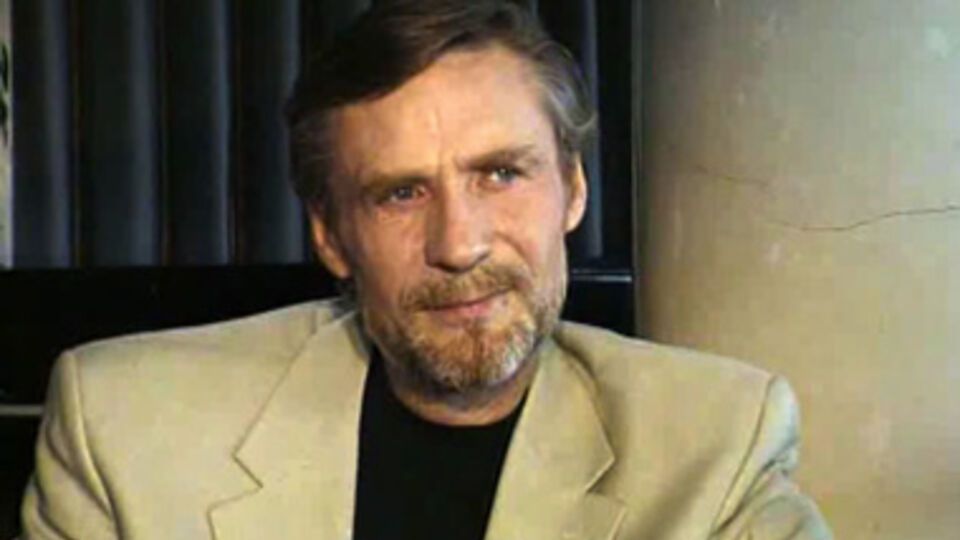 Александр Михайлов известный по фильмам "Любовь и голуби", "Мужики" и "Змеелов"