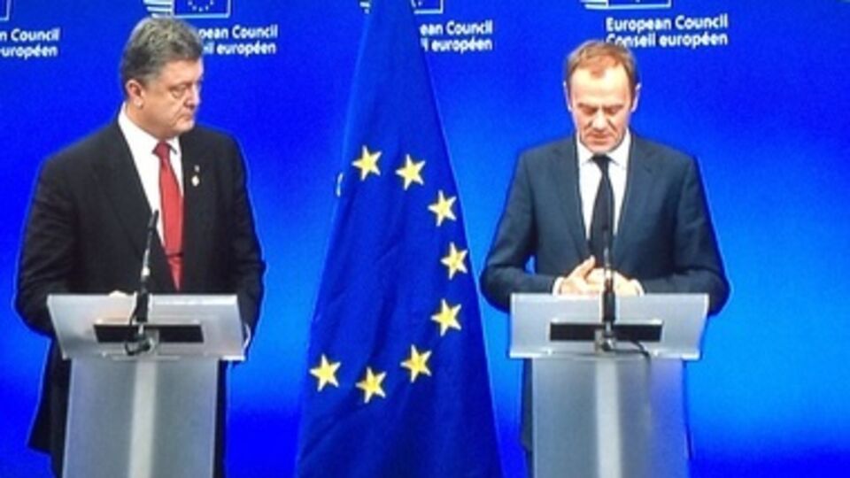 Петр Порошенко и Дональд Туск на пресс-конференции в Брюсселе